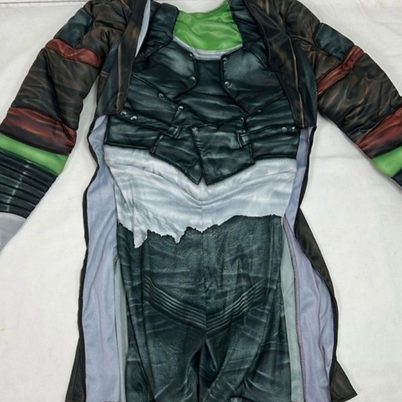 GAMORA WOMAN’S LARGE 1 piece with boots as seen above.100% Polyester. - Picture 8 of 8